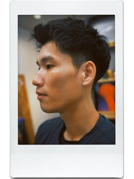 エイル(AILE) ビジネスマンにもぴったり爽やか刈り上げスタイル