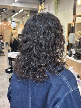 オッジバイケンジ(oggi by KENJE) ハードレイヤーパーマ