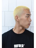 メリケンバーバーショップ コウベ(MERICAN BARBERSHOP KOBE)&nbsp;メンズバーバースタイル金髪バズ