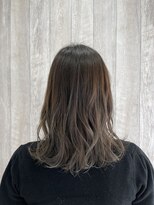 シエル 立川店(CIEL)&nbsp;スモーキーアッシュ×セミロング【CIEL×maki】
