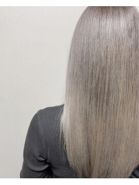 シェリール(Cherir) グレージュ系ホワイトカラー