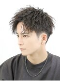 ツイストスパイラルアップバング短髪ツーブロック刈り上げ