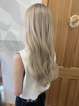 ヘアーデザインサロン スワッグ(Hair design salon SWAG) whitebeige