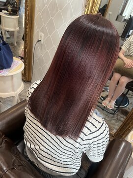 ヘアーアトリエ ラフェル(hair atelier Rafel) ミディアムヘア/艶髪/ワインレッド