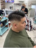 サイドパート　スキンフェード　メンズ