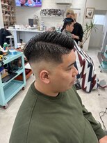 キューカンバー(CUCUMBER)&nbsp;サイドパート　スキンフェード　メンズ