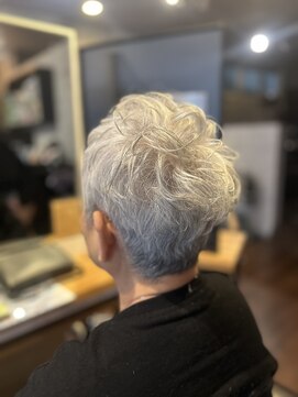 1+ アンプリュス(Unplus) ふんわりパーマ