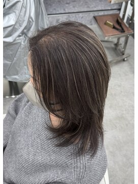 ロエ 元町店(Loe) 【白髪ぼかしハイライト】白髪と馴染むシルバー