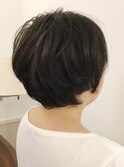 大人可愛い頭の形がきれいに見えるショートスタイル