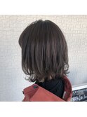 クリームグレージュ