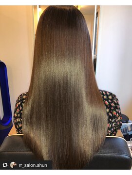 アールサロン アオヤマ(Rr SALON AOYAMA) プラチナミネコラストレート