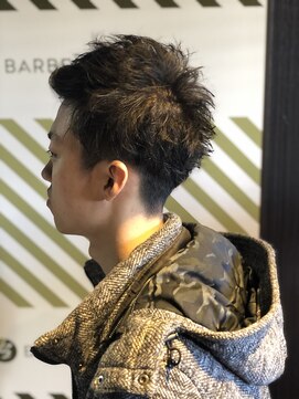 バーバーバー 八広(BARBER-BAR) アップバングショートスタイル