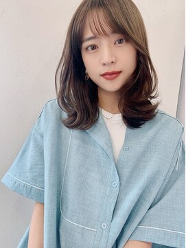 レイラバイアフロート 吉祥寺(Lila by afloat) くびれレイヤーでキレイなシルエットミディ【アフロート小笠原】