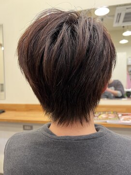 スパングル spangle 硬い髪が　やわらかく見えれば　イイ　ショート