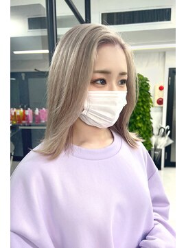 リア 大阪梅田(Ria) ～ホワイトミルクティーベージュ～　【Ria 大阪 梅田】