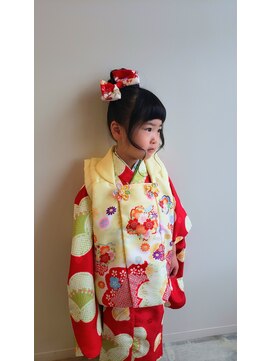 マカナワークス(makana works) 七五三　女の子　三歳着物　ヘアアレンジ