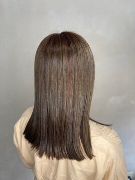 フェアリーテール 高坂店 自然な仕上がりで憧れのサラツヤ髪へ！美髪縮毛矯正