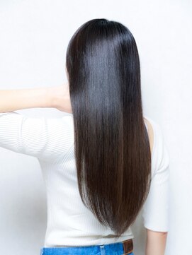 ララルーモ(LaLarOomo) 美髪ストレート×透明感黒髪