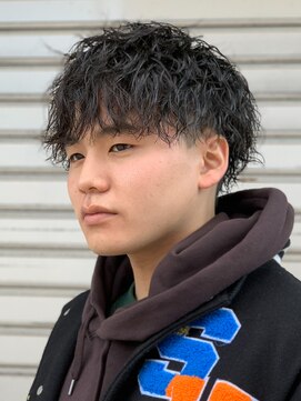 エルマーク 京都河原町(L-MARK) スパイラルパーマツイストパーマアップバング短髪メッシュ