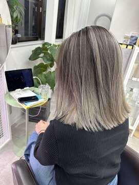 フイ(Hui) バレイヤージュ