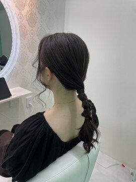 エラ(Ella) シンプルタイトおろしアレンジ