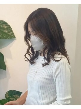 ラヴィールアーム(Ravir ame) グレージュカラー