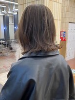 パークレーン アイス イヴェン(park lane ICI yeven)&nbsp;ブリーチなし切りっぱなしボブミディアムレイヤーボブ冬カラー