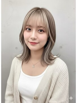 フェイスフレーミングとホワイトベージュカラー◎