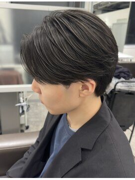 キートス(Kiitos) 自然に流れる毛流れセンターパート