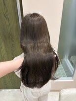 ロエ(LOE) オリーブベージュレイヤーカット顔周りレイヤーブリーチなし