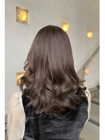 カシー(Casii)&nbsp;上品なウェーブヘアへ♪レイヤーカット・ミルクティーグレージュ