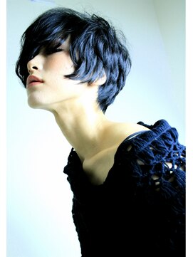 レンジシ オモテサンドウ(RENJISHI omotesando) CROW　前下がりショート《RENJISHI》