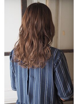 リタへアーズ(RITA Hairs) [RITA Hairs]アッシュグレーxラフ巻きmix♪お客様style