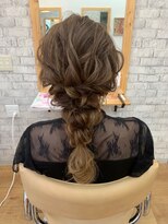 ヘアメイク ゼロサンヨンゴ(Hair Make 0345)&nbsp;キレイめ編みおろしヘアセット　【高倉麻未】