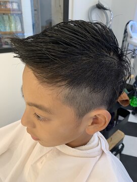 エム(M) 小学生CUT