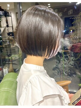 ヨル(Jor) ラインが綺麗なミニボブstyle♪♪