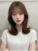 小顔見せくびれヘア*韓国巻きで大人可愛い外ハネミディアム