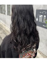 ホワイトルーム(White Room)&nbsp;黒髪ロングしっかり強めパーマ