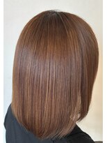 プレジール(Plaisir) 髪質改善艶々髪ミルクティーブラウン 柔らかストレート丸みボブ