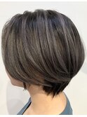 くびれショートボブ