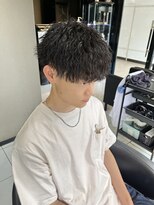 アイズ 海老名(AIZU) 縦落ちツイストスパイラルパーマ メンズパーマ マッシュ 眉毛