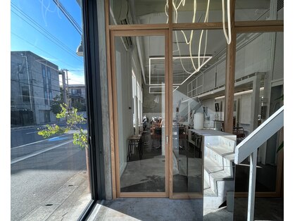ホワイトルーム(White Room)の写真