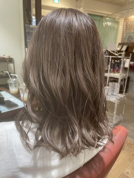 フィゼル あべのルシアス店(Aujua fizelle) ミルクティーベージュ