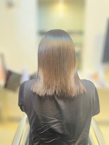 プルブ&nbsp;ストレートセミロング