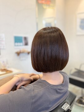 フルハウス (Full house HAIR DESIGN) ステップボーンカットで丸みボブ