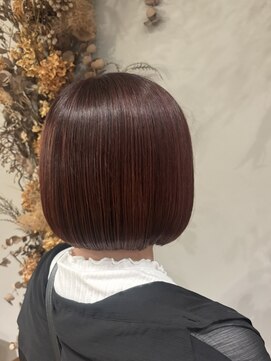 ヒトイロ(hitoiro) チェリーレッドカラー×丸みボブ