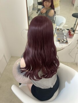 イオエ(ioe) ミディアムレイヤー/ツヤ髪スタイル/グレージュ/ショートボブ