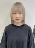 ホワイトベージュブリーチ顔周りレイヤーボブウルフ下北沢