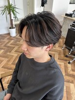 シーイー(C.E)&nbsp;センターパート×毛流れフェザー