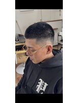 ヘアーズ ハクナ(hairs 897) ボウズフェード